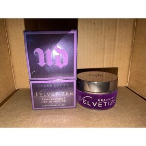 Urban Decay The Velvetizer Translucent Mix-In Medium Matte Finishing Powder face